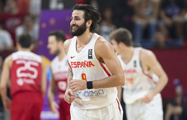 Баскетбольная форма Испания мужская белая 2017/2018 L